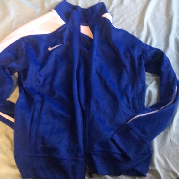 Nike dri fit sweater - Picture 2 of 2